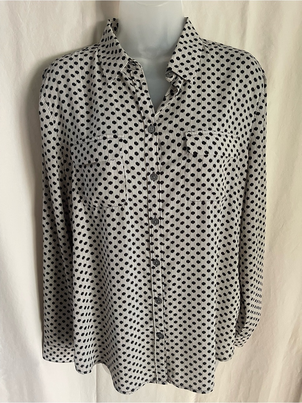 LOFT Black and Off-White Polka Dot Button-Up Long Sleeve Blouse Sz M